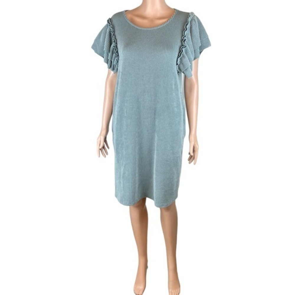 Blue Buttercup Boutique Shift Flutter Sleeve Dress